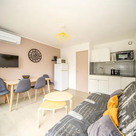 T2 Tamaris Piscine Proche Parking Holiday home *