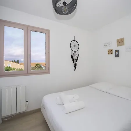 T2 Tamaris Piscine Proche Parking Holiday home